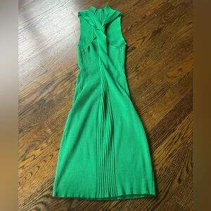 Elegant Green Sleeveless Dress